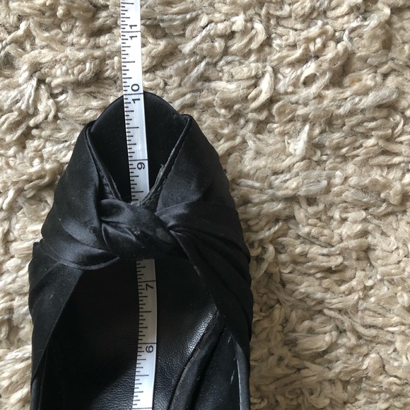 ALDO~ Black satin heels - Picture 6 of 8